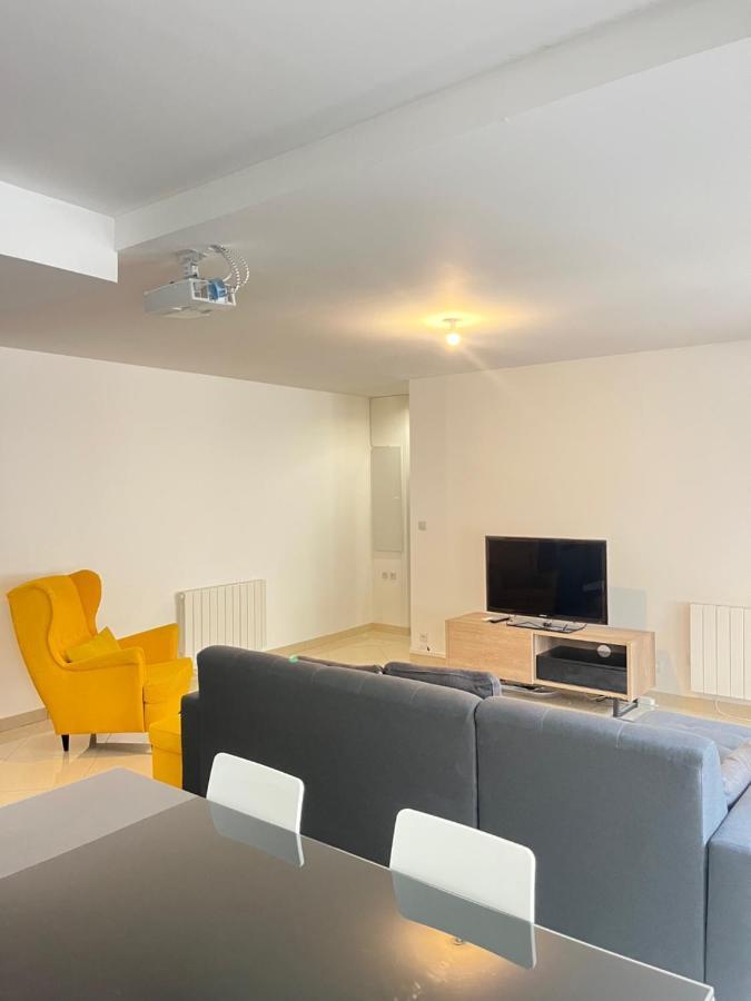 Ecu : Superbe Appartement Avec Exterieur Reims Exterior photo